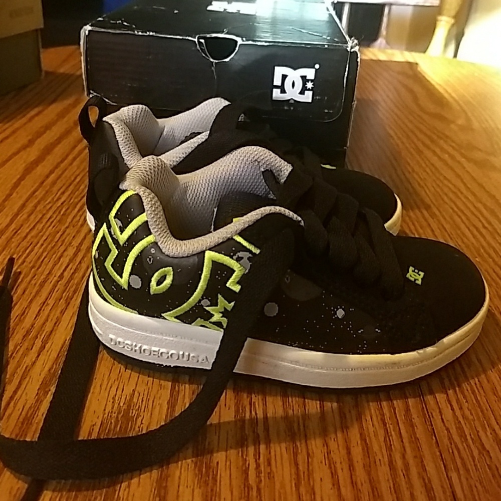 Boys DC size 10.5 shoes